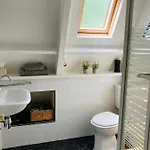La Cabane, *